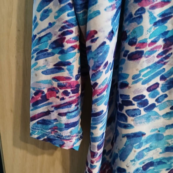 Multicolor Abstract Blouse - Picture 6 of 10